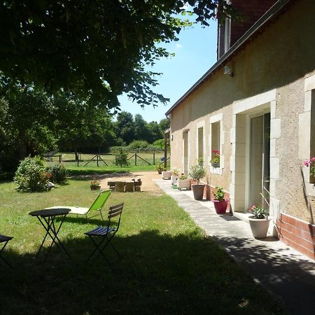 Chambre d'hôte en Vallée du Loir - Elevage des Rosiers Bazouges-sur-le-Loir Exterior foto