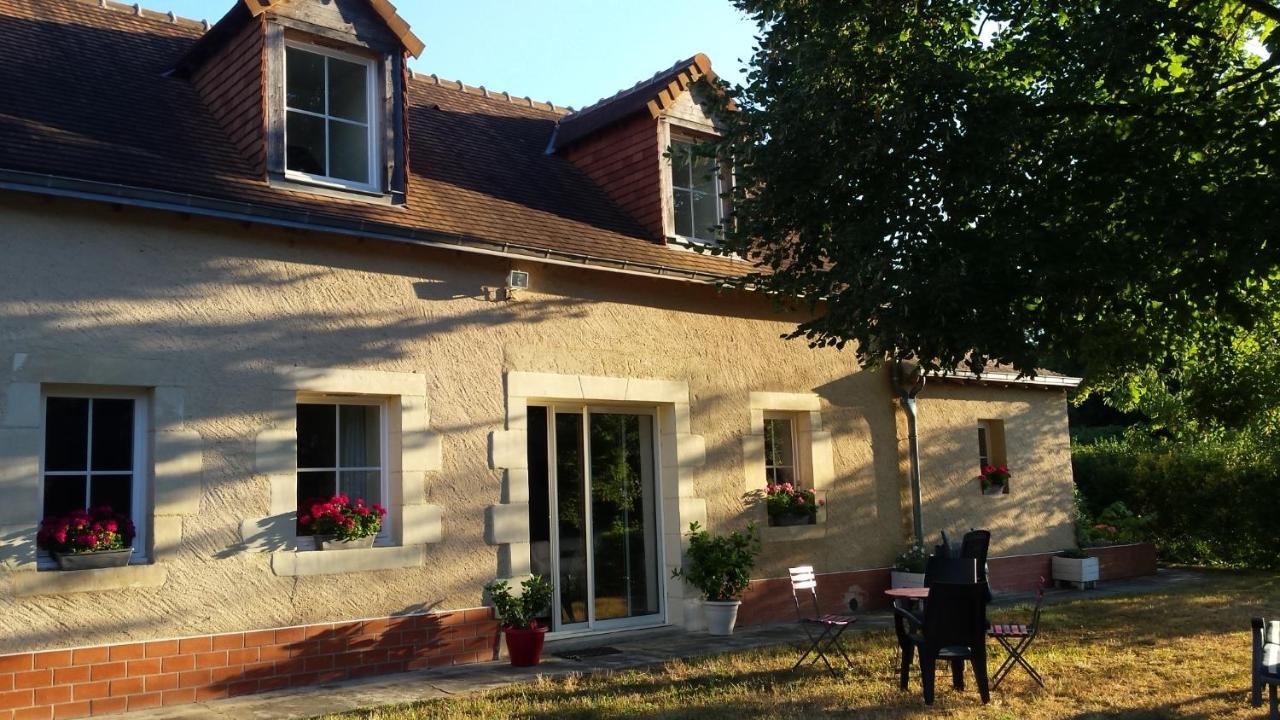 Chambre d'hôte en Vallée du Loir - Elevage des Rosiers Bazouges-sur-le-Loir Exterior foto
